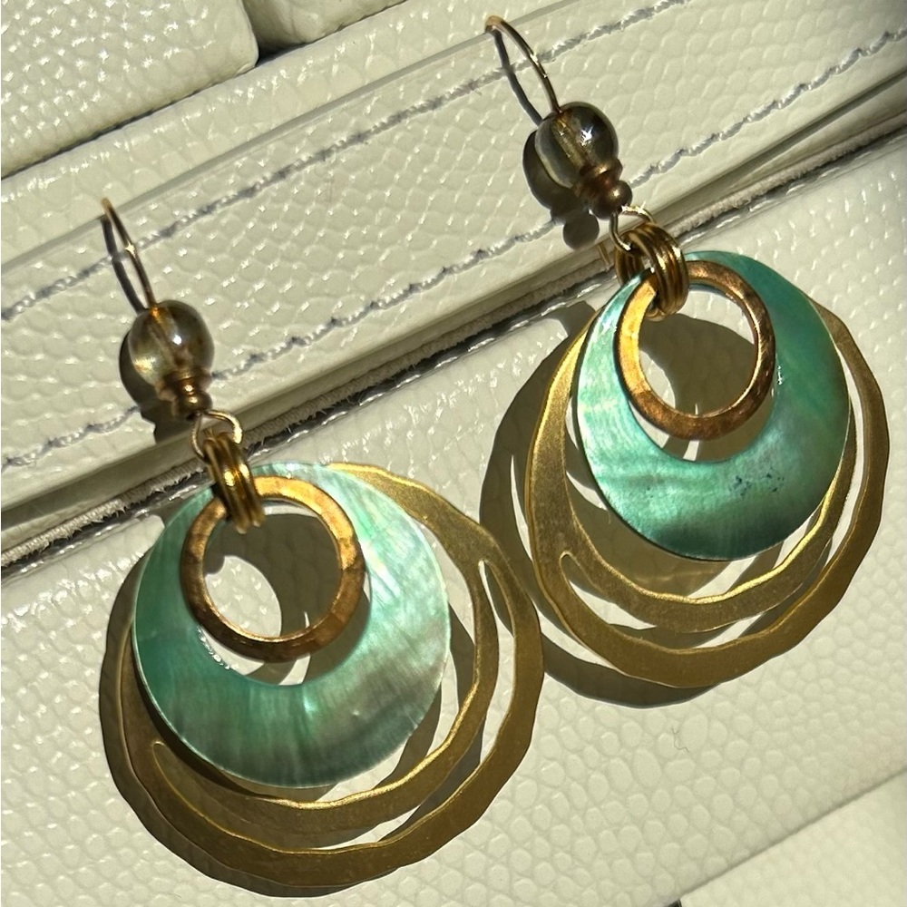 Pearlized & Brushed Gold Earrings